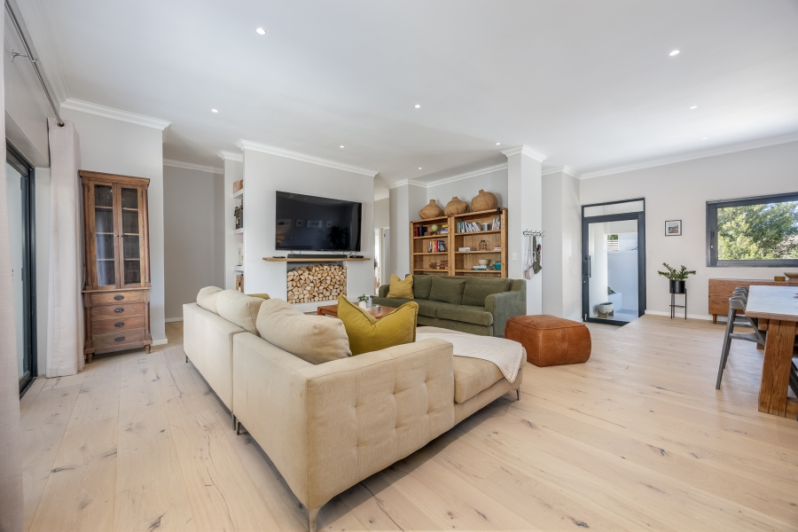 4 Bedroom Property for Sale in Kanonberg Western Cape